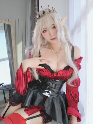 爱吃叶子的毛毛虫