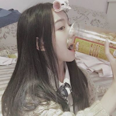 小黑花花跟踪女巫